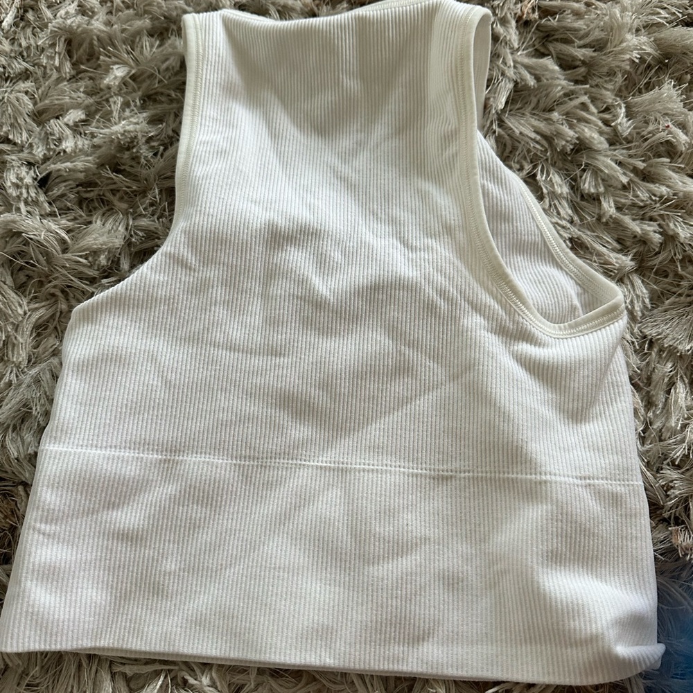 White V-neck Ribbed Tank Top - Picture 2 of 2